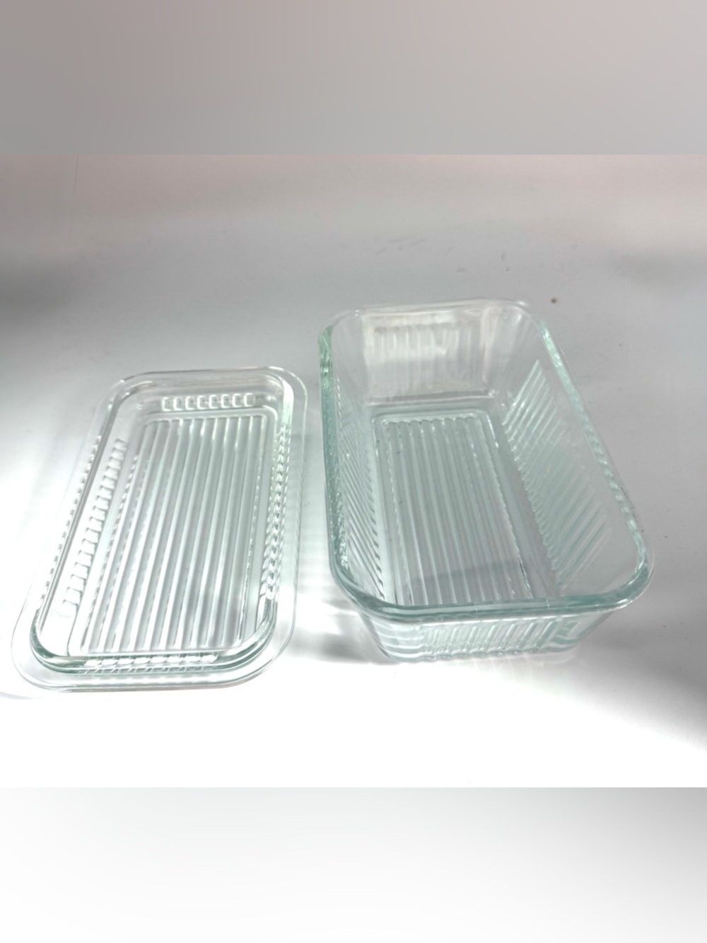 Vintage Ribbed Refrigerator Or Butter Dish - Picture 2 of 4